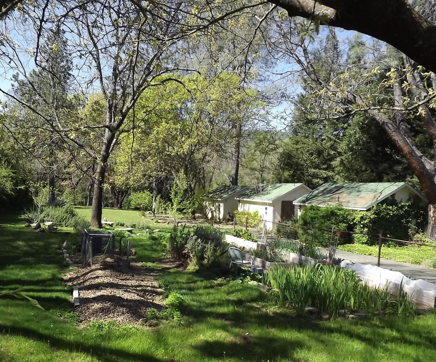 Backyard Garden Oasis Panzió Middletown Kültér fotó